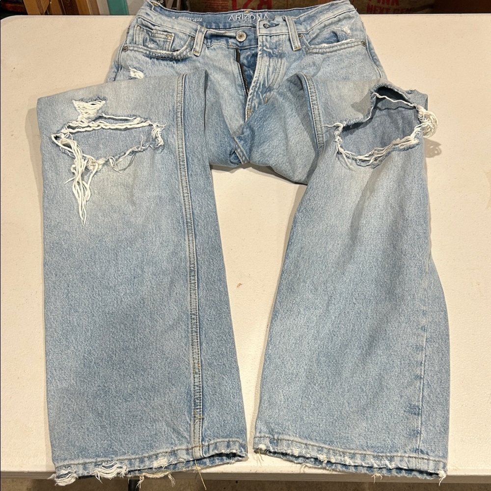 Arizona Jean Company Light Blue High-Rise Distressed Women’s Jeans